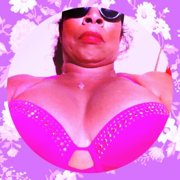 Meet your Posher, Christine - Picture 7 of 8